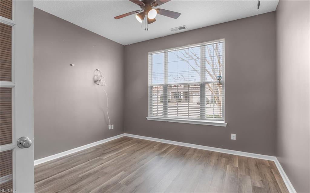 1023 Silver Charm CIR