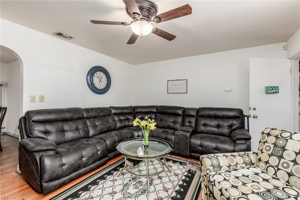7705 Lambert PL