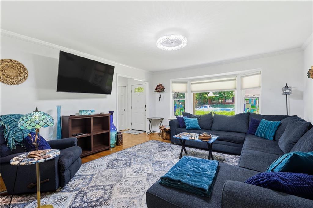 14 Everett DR