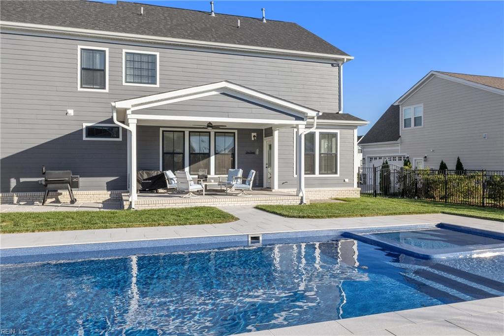2952 Weston LOOP
