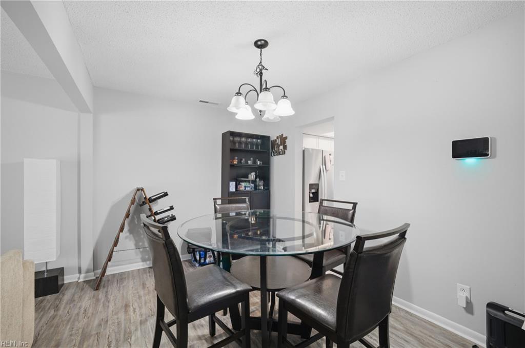 3817 Chimney Creek DR