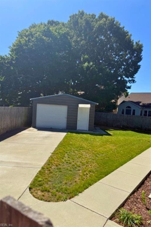 806 Duncombe LN