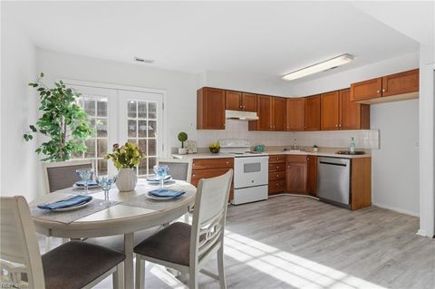 1043 Coastaway DR Virginia Beach VA 23451