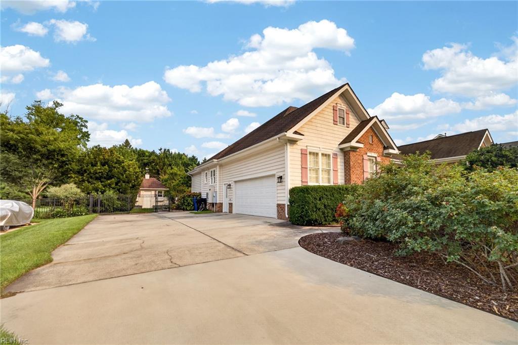 1864 Mayberry DR