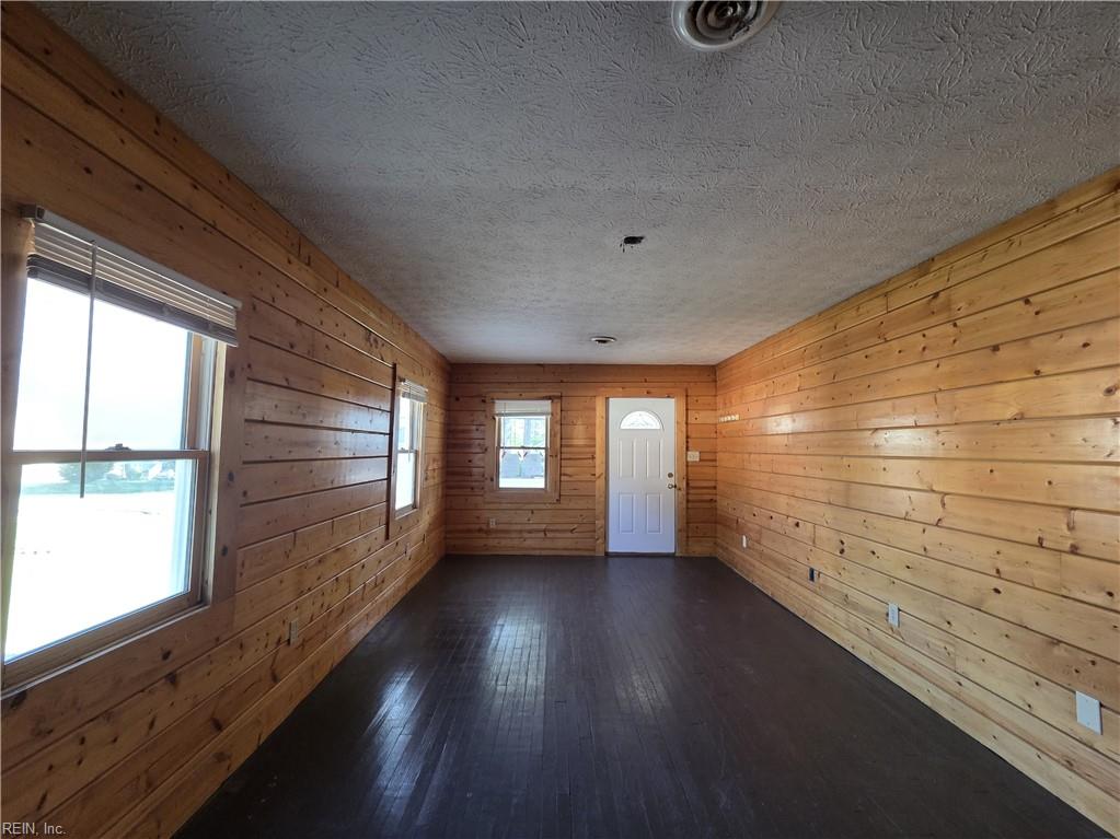 1110 Poquoson AVE
