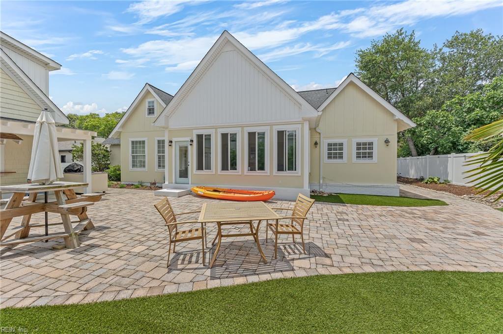 2228 Starfish RD