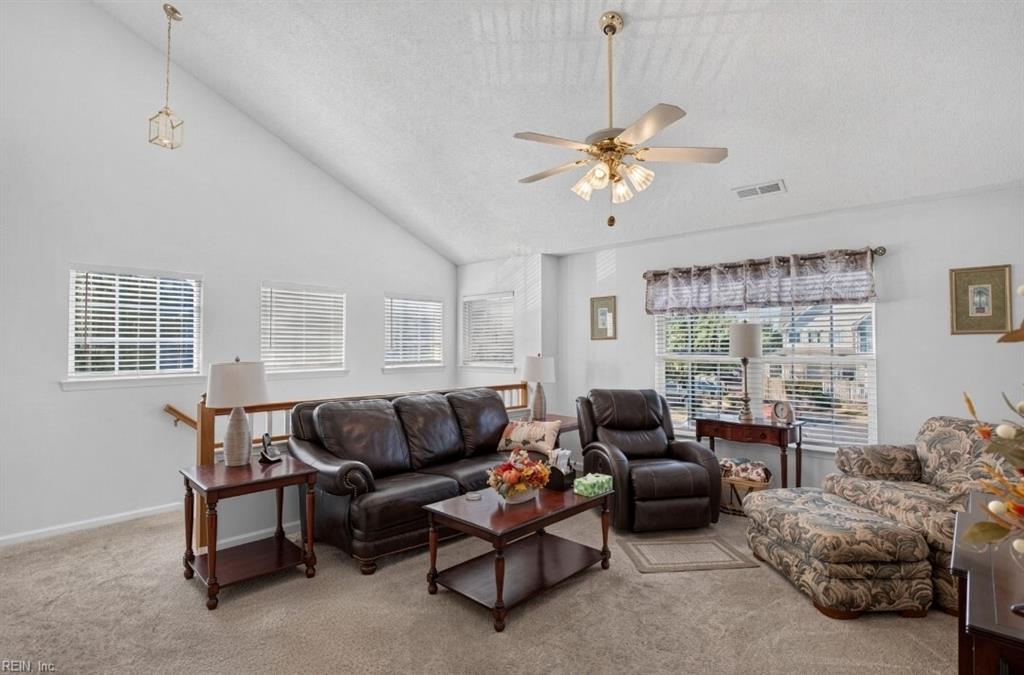 704 Lakeside DR