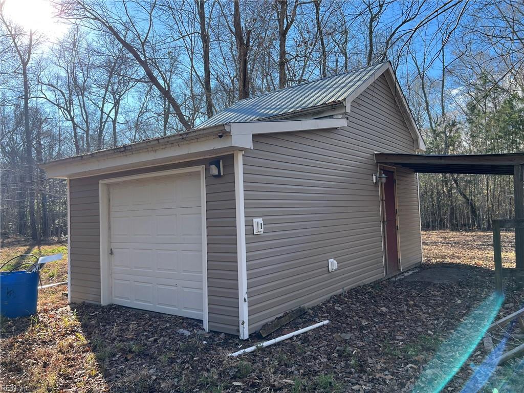 1832 Munden Point RD