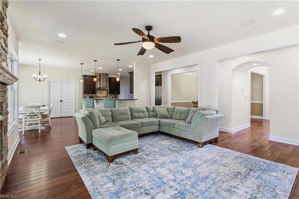 1716 Mount Airy CT