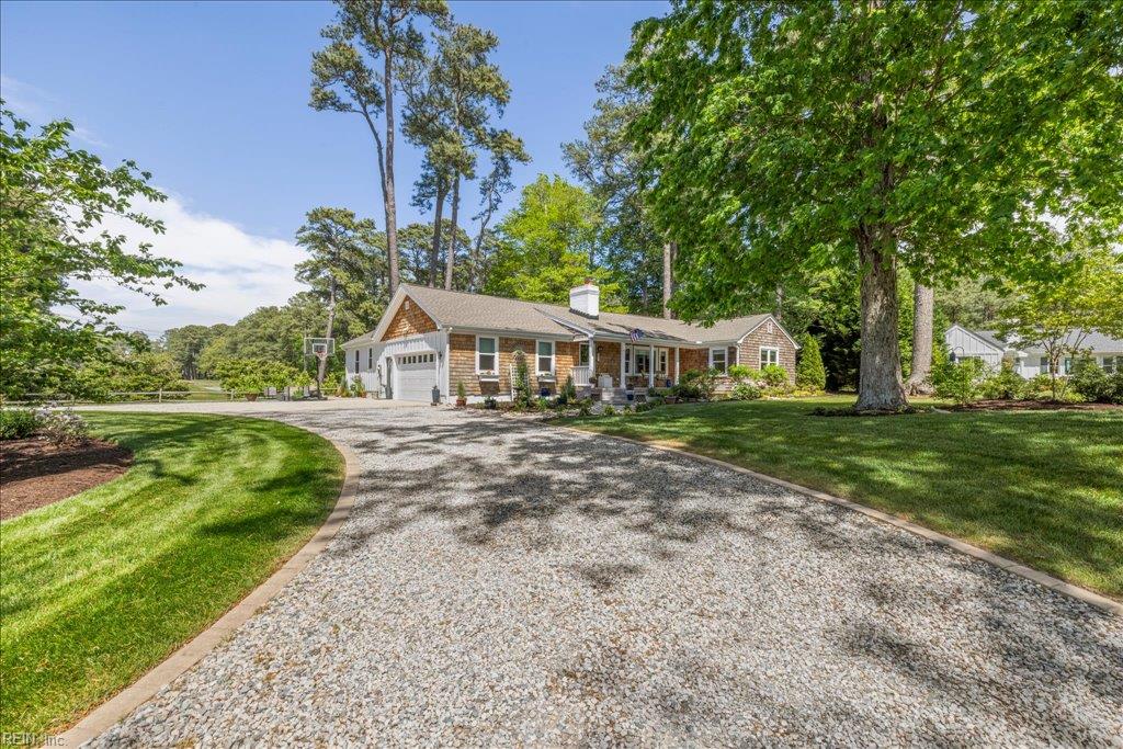 832 Cardinal RD