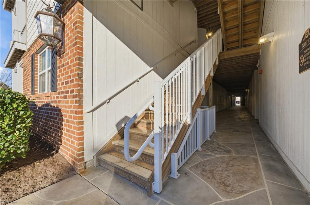 4316 Hillingdon BND 205