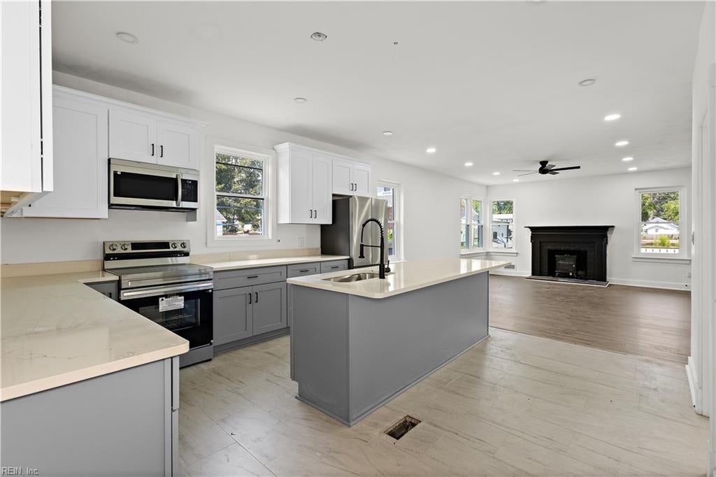 161 Lasalle AVE