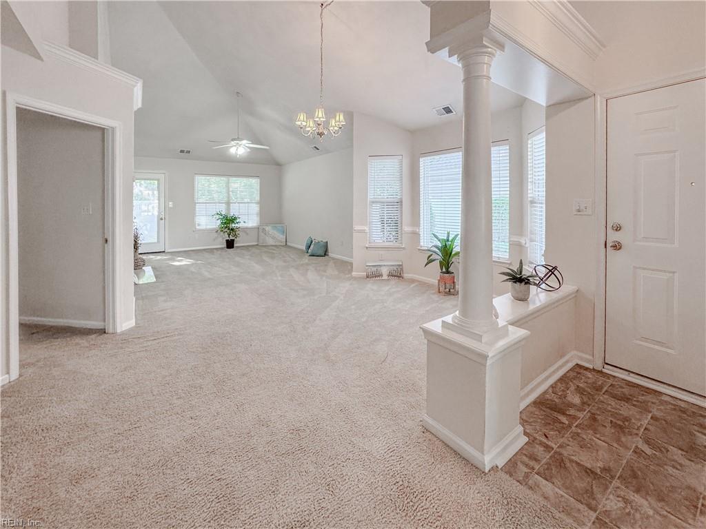 4581 Carriage DR