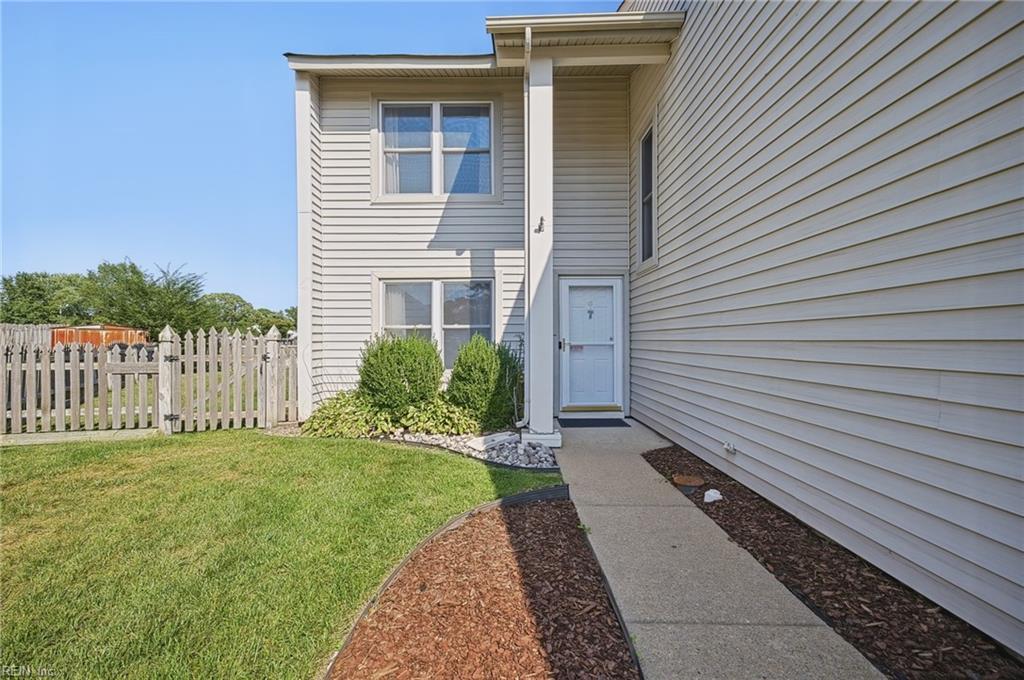1284 Christian Ct