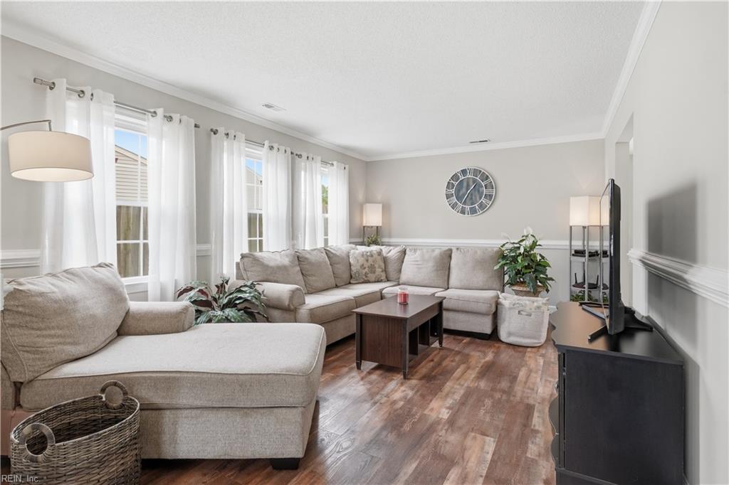 3805 Meadowbridge LN