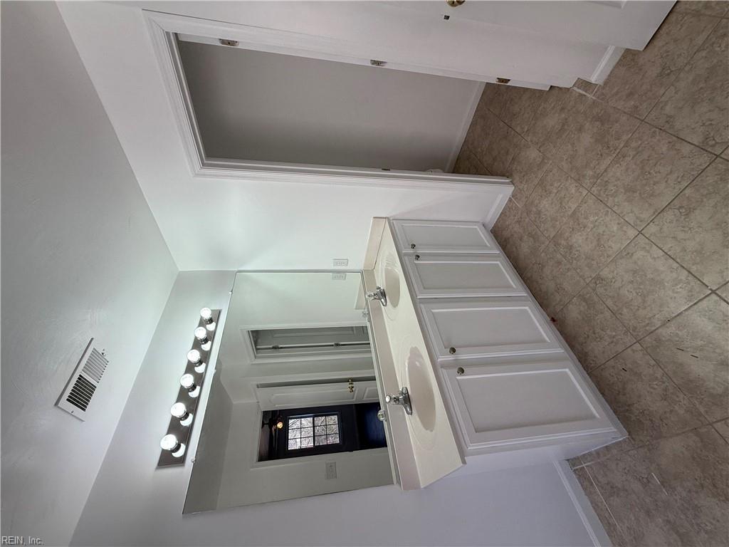 1752 Schooner Strait CT