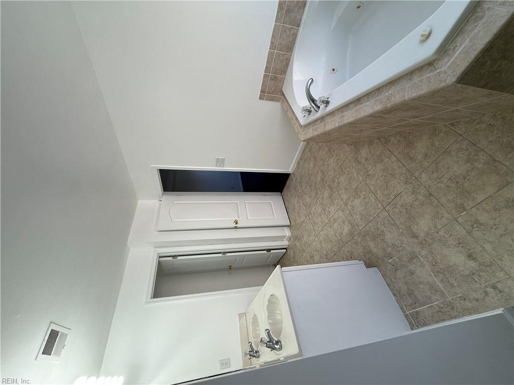 1752 Schooner Strait CT