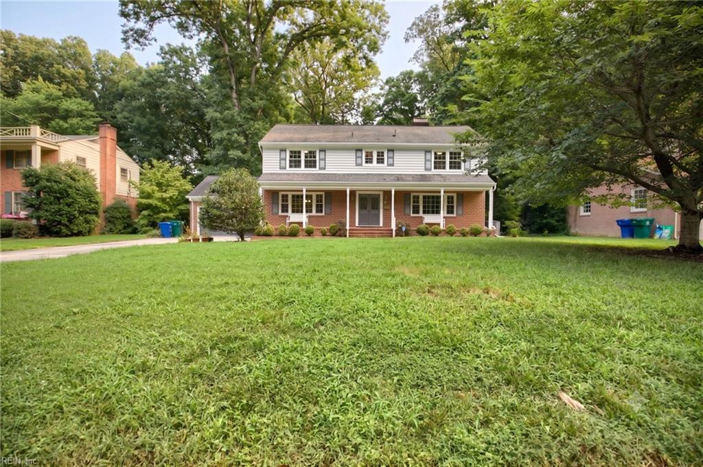 116 Stonewall PL
