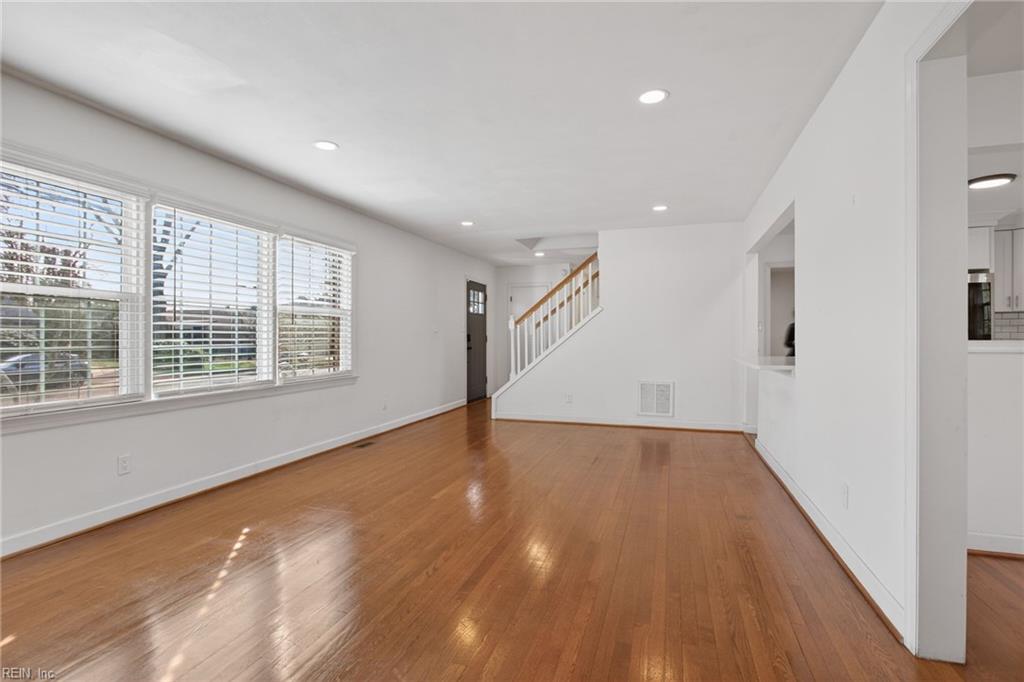 1025 Walt Whitman WAY