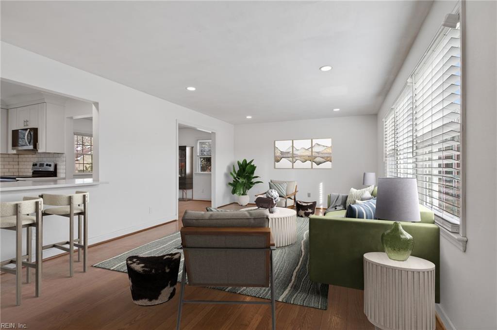 1025 Walt Whitman WAY