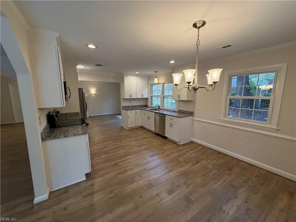 804 Duke Of Suffolk DR
