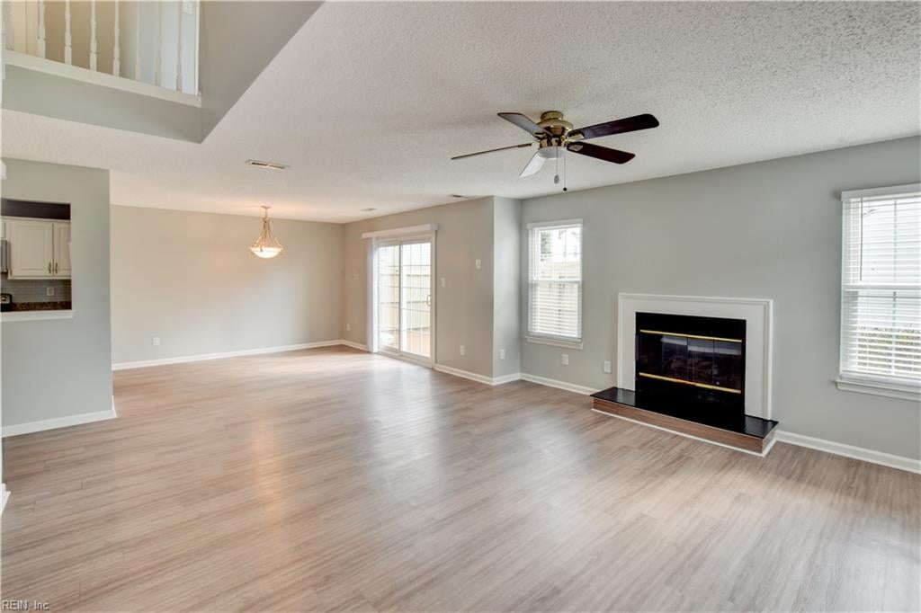 5029 Heathglen CIR