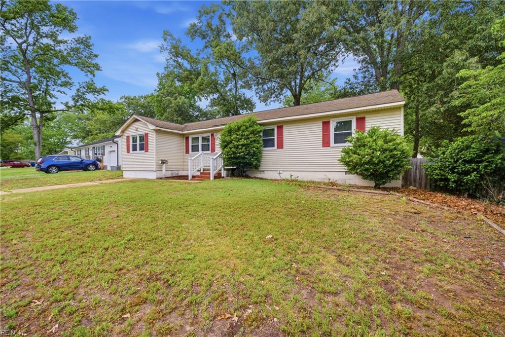 218 Collins DR