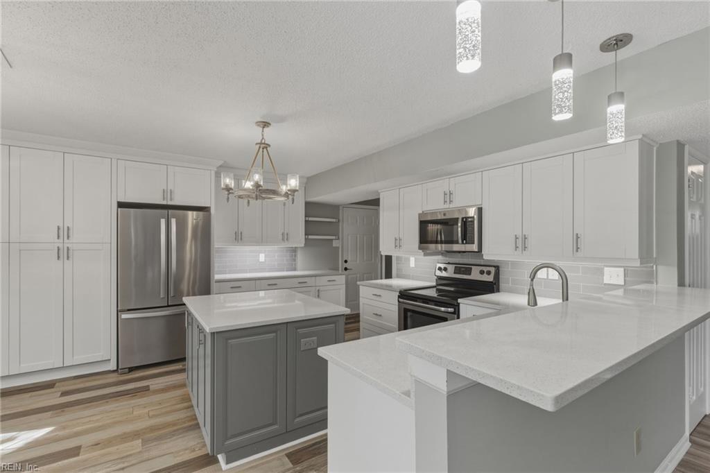 3100 Maplewood PL