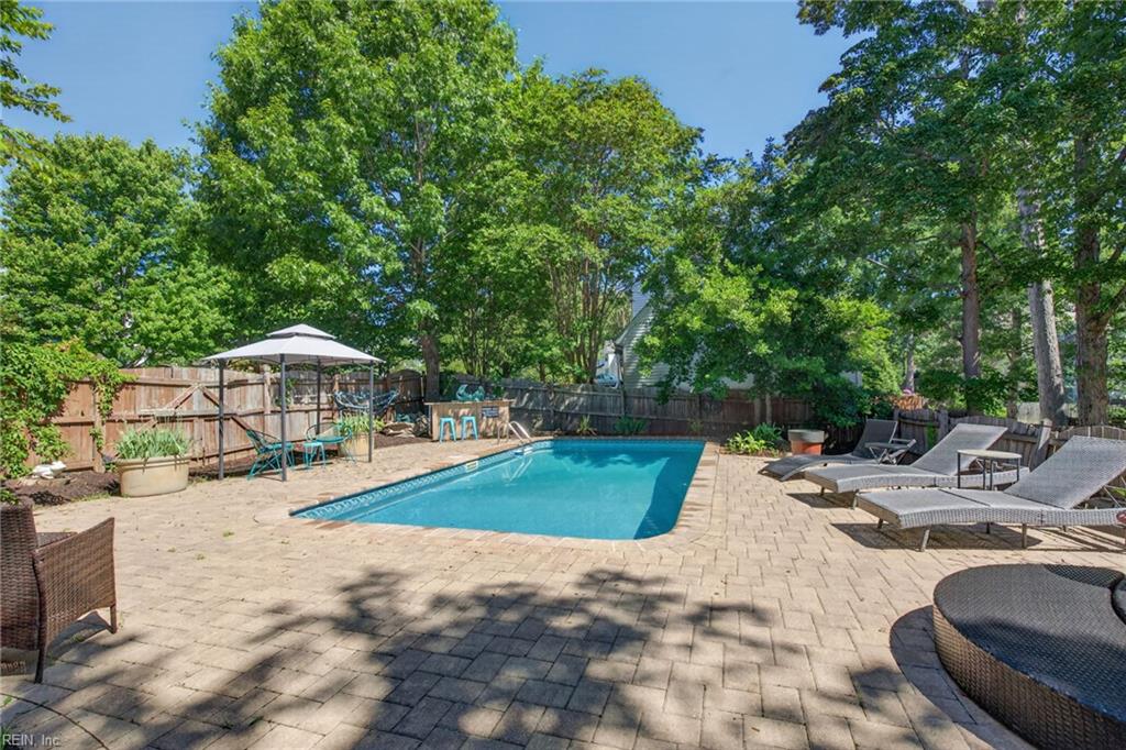 3100 Maplewood PL