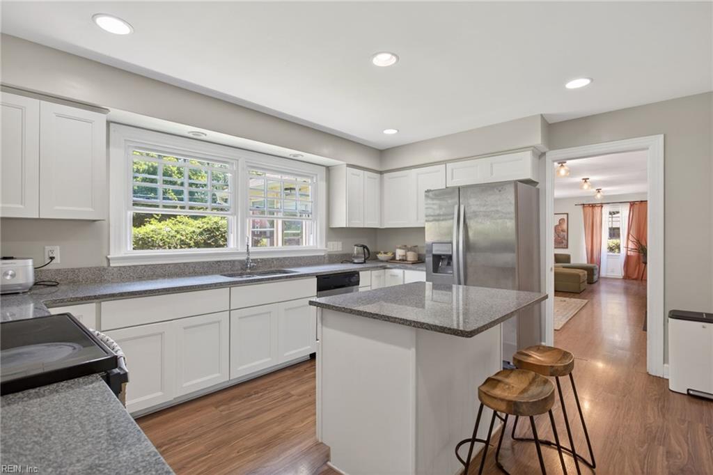 2321 Bidgood DR