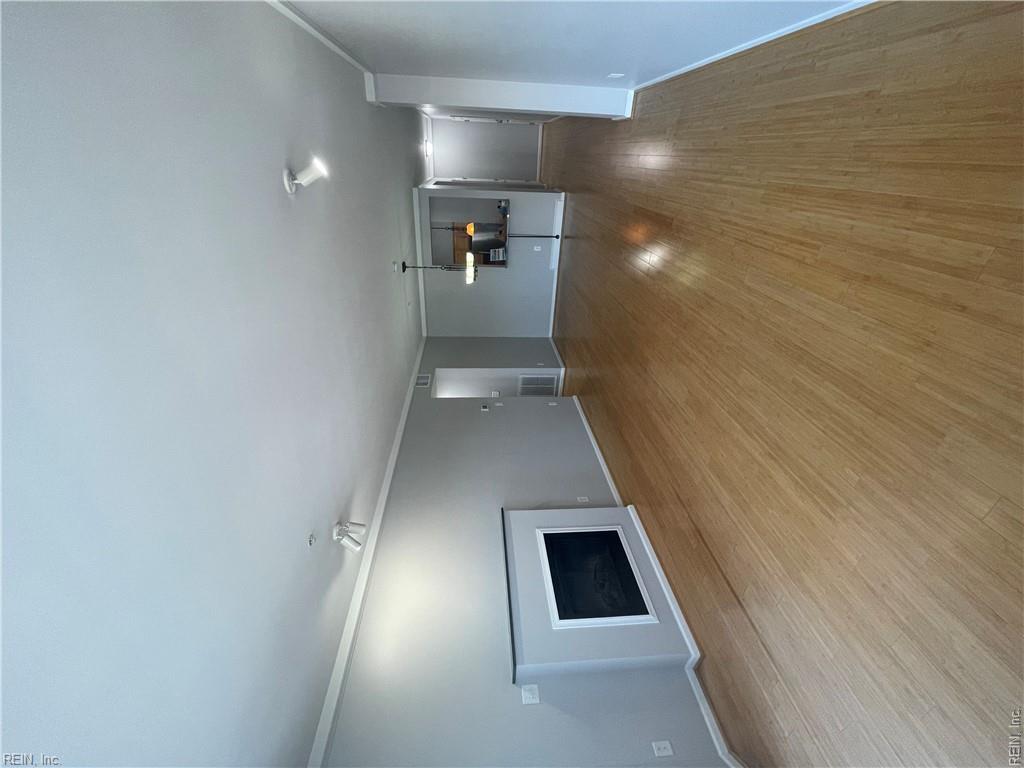249 W Freemason ST 405