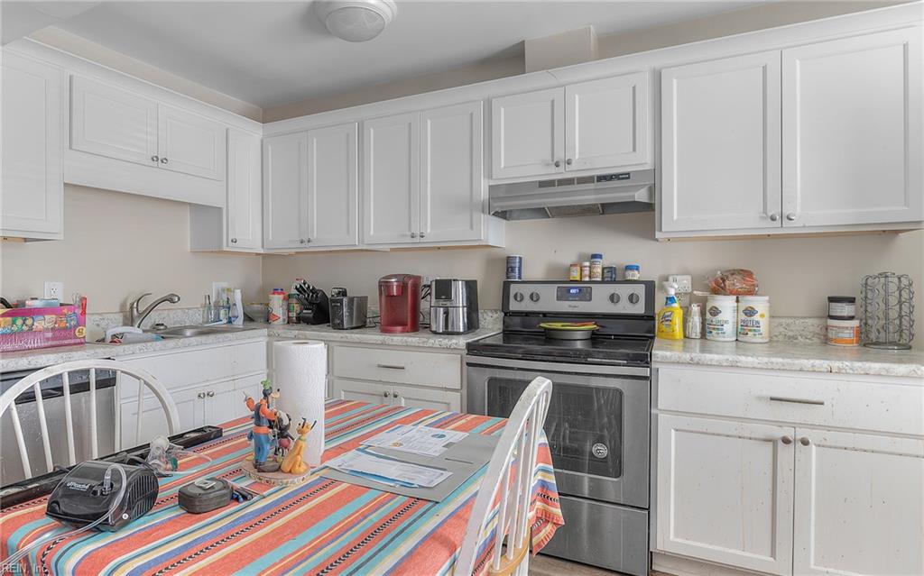 3322 Scarborough WAY