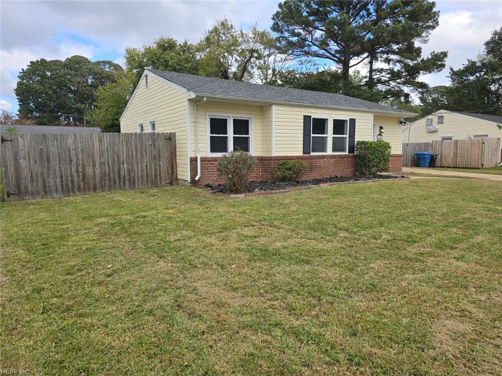 3428 Woodsman LN