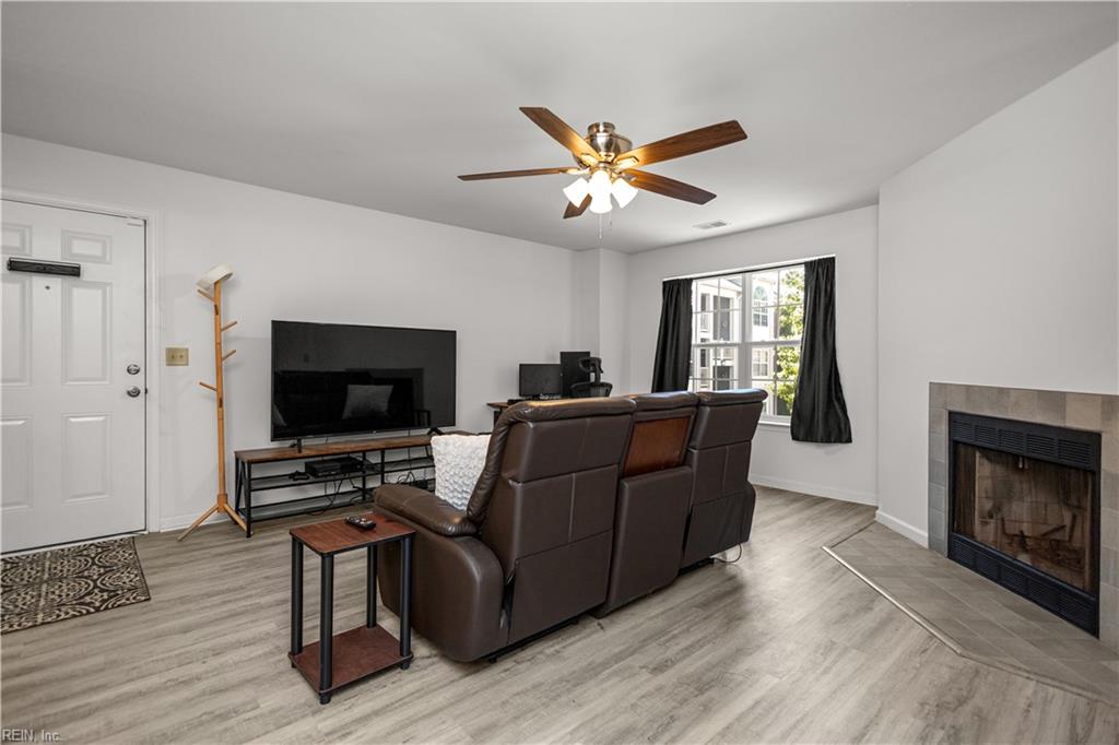 414 Delaware AVE 220