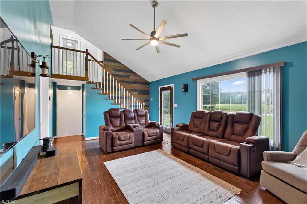 1008 Dutch RD