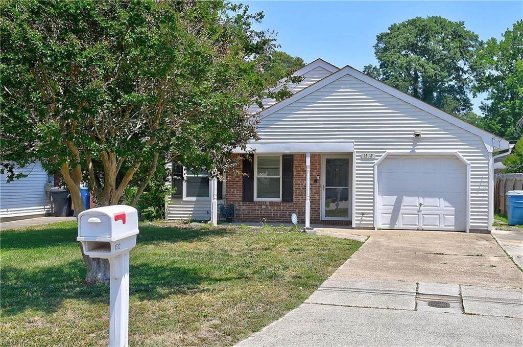 1512 Eagleton Ln