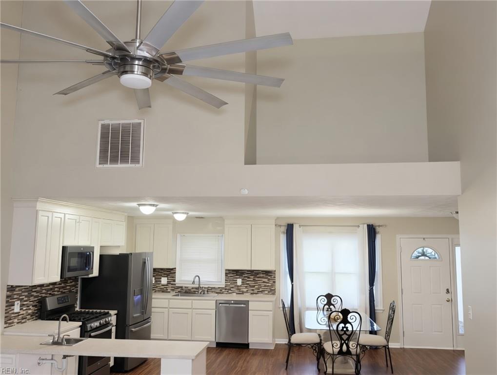 10 Dunn CIR
