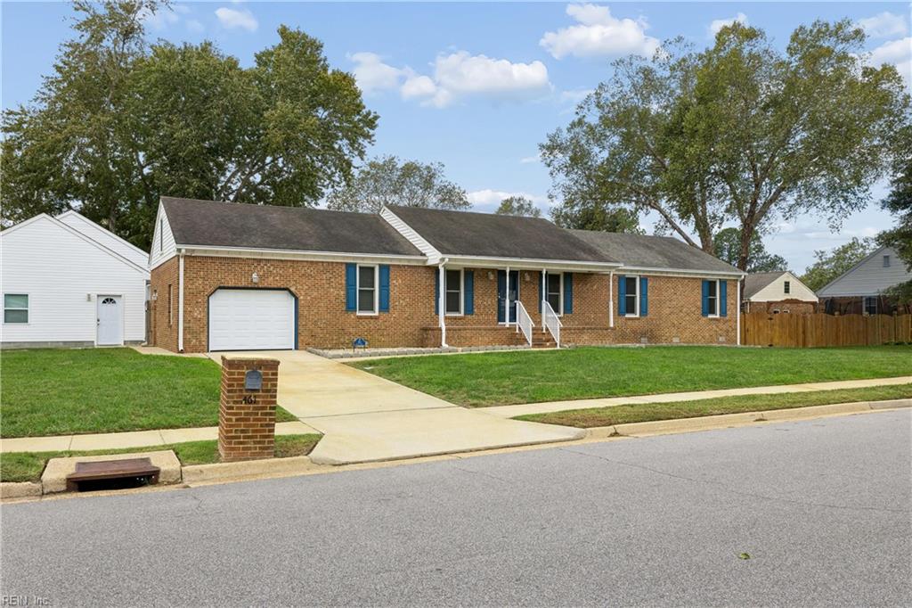 461 Gloria DR