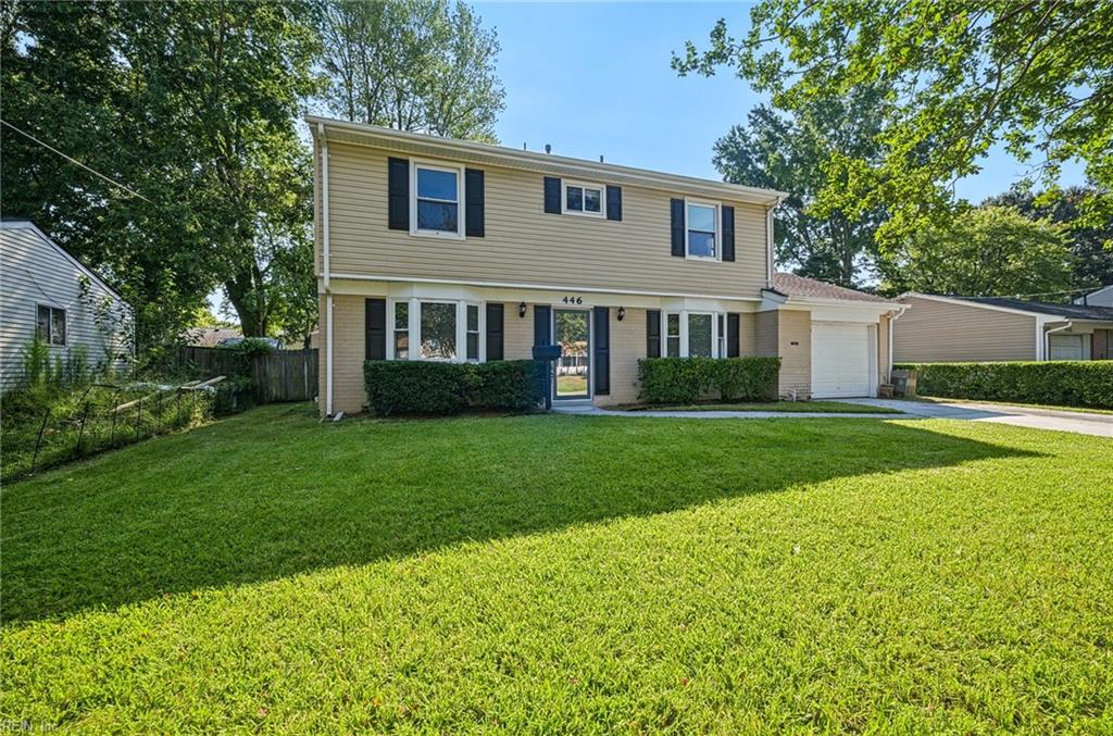 446 Dauphin LN
