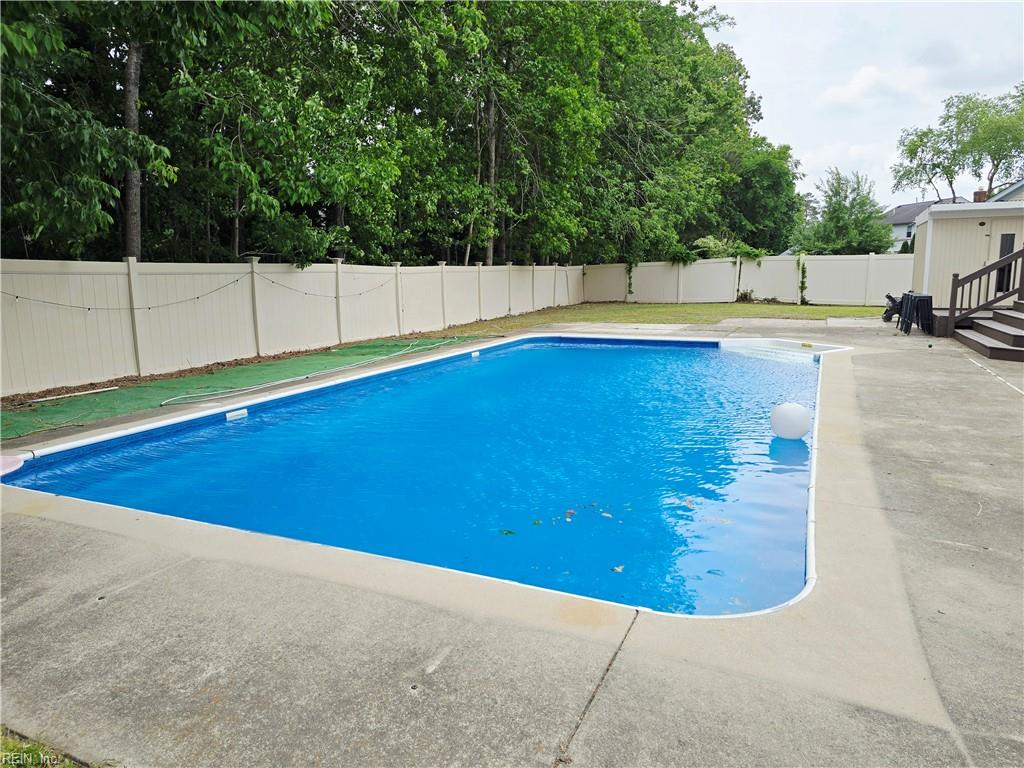 2113 Spinning Wheel CT