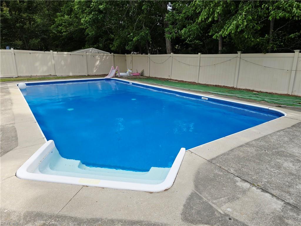 2113 Spinning Wheel CT