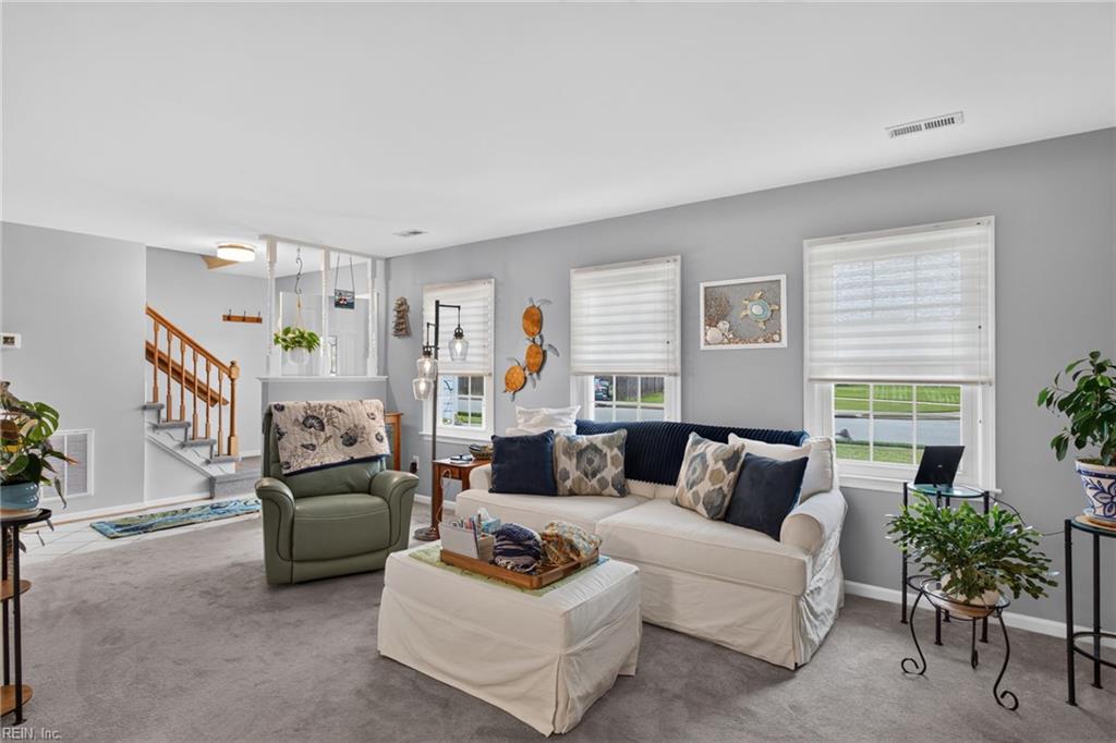 217 Eastlawn DR