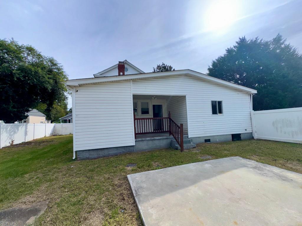 2212 Des Moines AVE