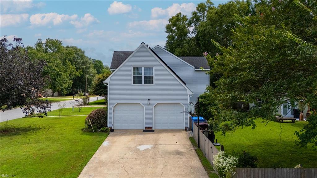 841 Woodstream WAY