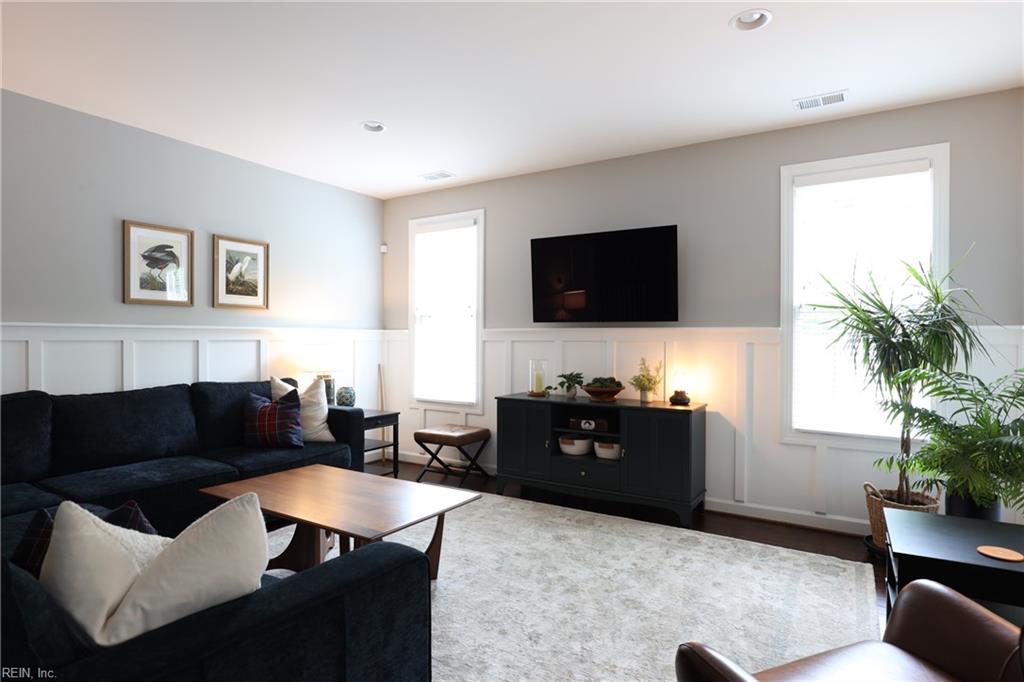 1905 Quincy WAY