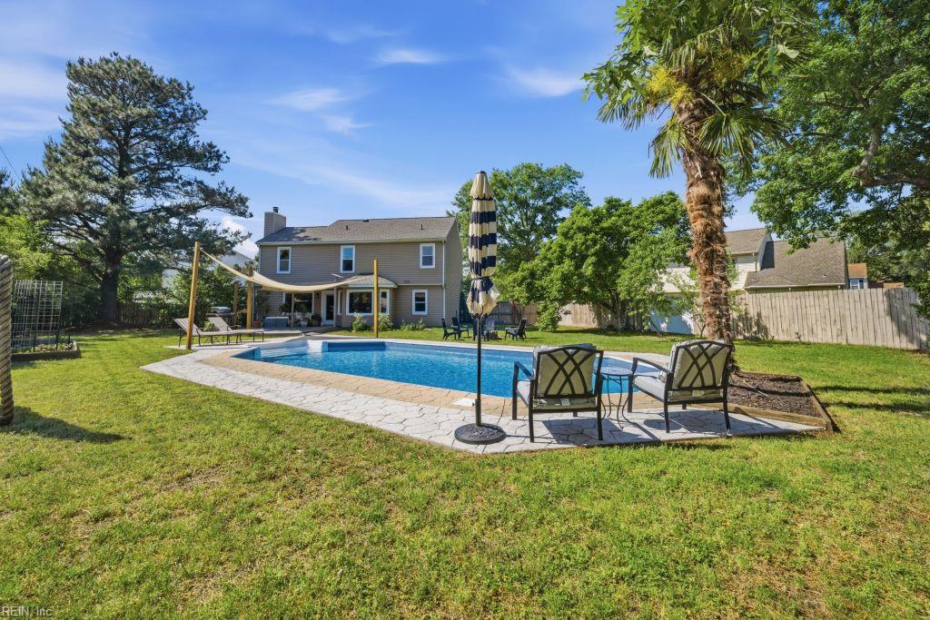 2204 Elmington CIR