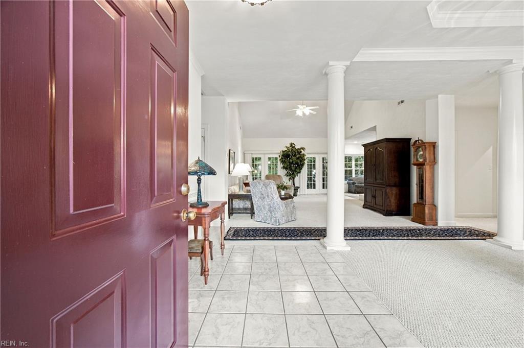 1103 Old Vintage RD