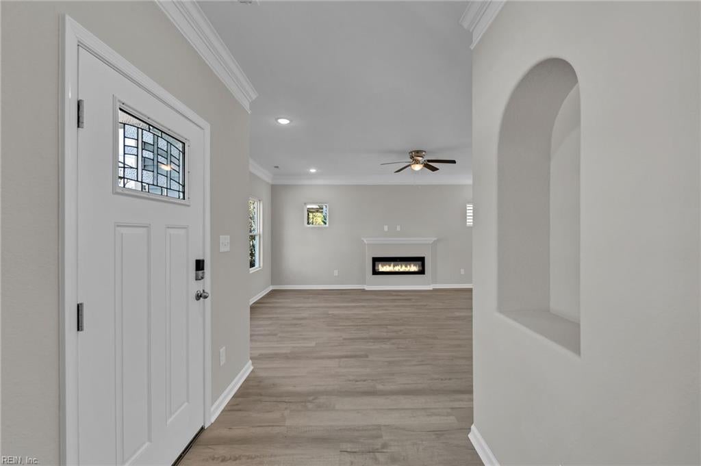 1608 Colon AVE