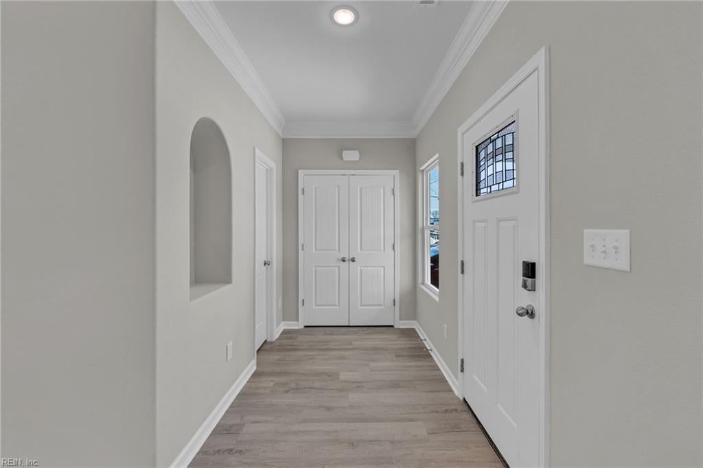 1608 Colon AVE
