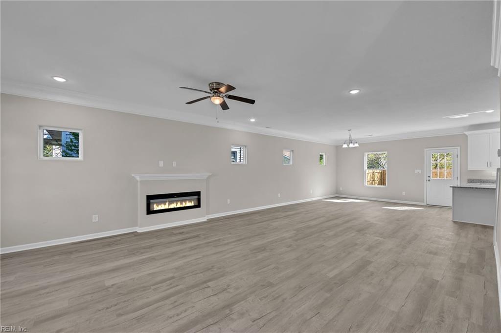 1608 Colon AVE